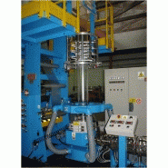 EXTRUDEUSE