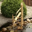 FONTAINE DE JARDIN À BASCULE EN BAMBOU HAUTEUR 66 CM