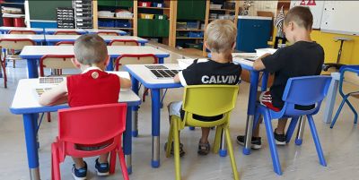 Chaise pour la maternelle et l'école primaire Chaise pour la maternelle et l'école primaire