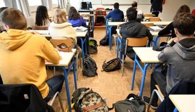 Chaise pour le lycée et le collège Chaise pour le lycée et le collège