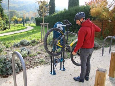Station de réparation et d’entretien de vélo complète Station de réparation et d’entretien de vélo compl