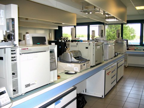 liquid chromatography kool aid High performance liquid chromatography (hplc) is a form of column chromatography that pumps a sample mixture or analyte in a solvent (known as the. liquid chromatography kool aid High performance liquid chromatography (hplc) is a form of column chromatography that pumps a sample mixture or analyte in a solvent (known as the.