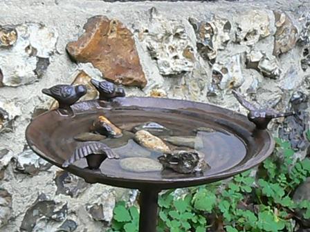 bassin de jardin pour oiseaux