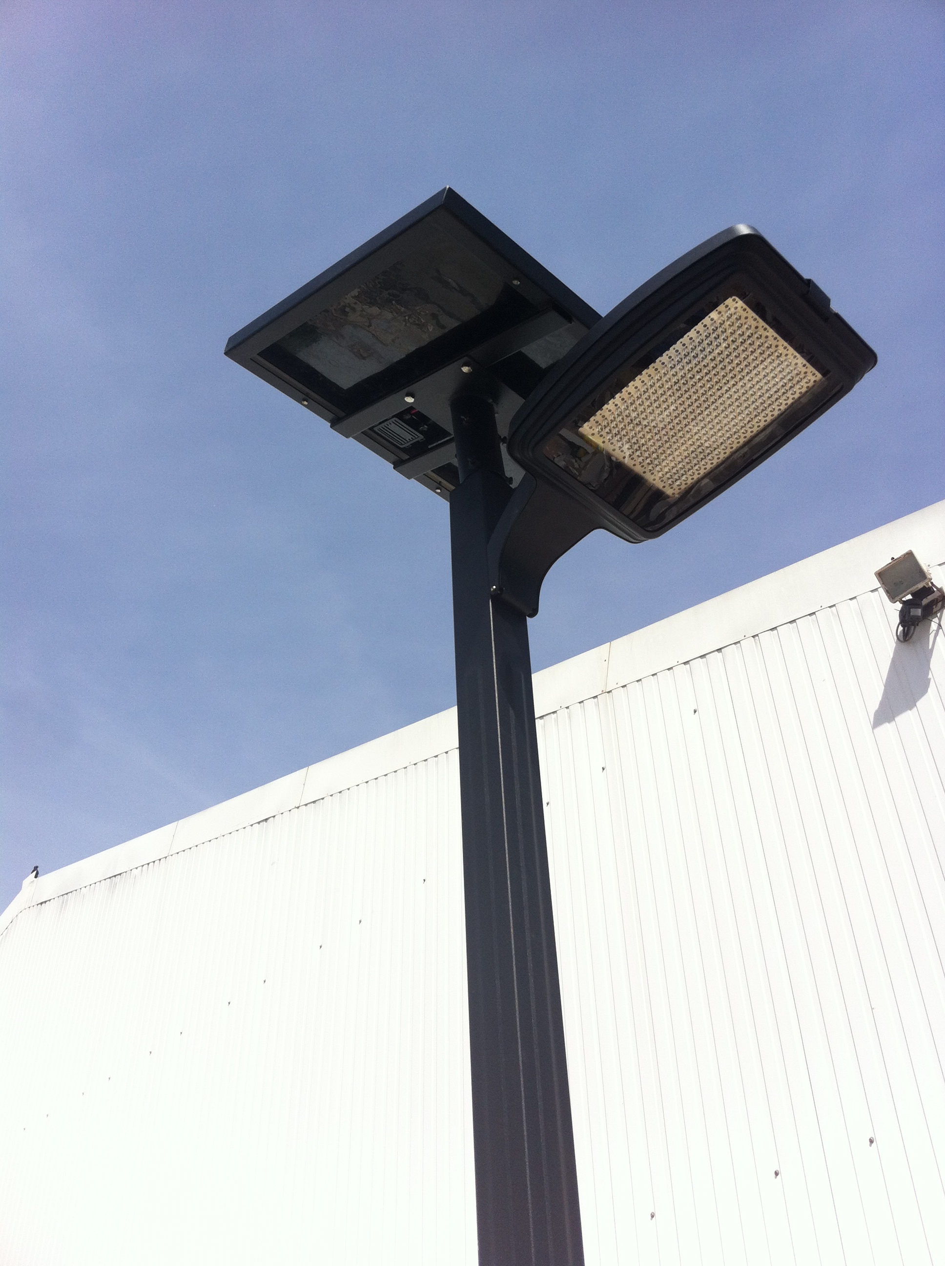 Lampadaires solaires pour l'eclairage public tous les ...