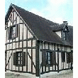 CHARPENTE TRADITIONNELLE EN COLOMBAGE 