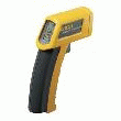 THERMOMÈTRE INFRAROUGE IDÉAL POUR OBJETS EN ROTATION ET DIFFICILES D'ACCÈS FLUKE 62 FLUKE