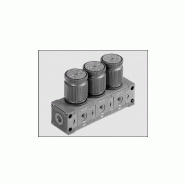 REGULATEURS MONTAGE
EN BATTERIE 100