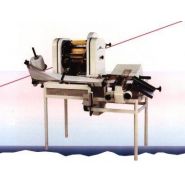 MACHINE à CONFECTIONNER ET CONDITIONNER LES COMPRESSES DE GAZE - ENSAC