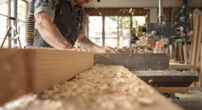 Quelle différence entre raboteuse et dégauchisseuse ?