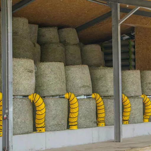 Séchoir à foin en bottes