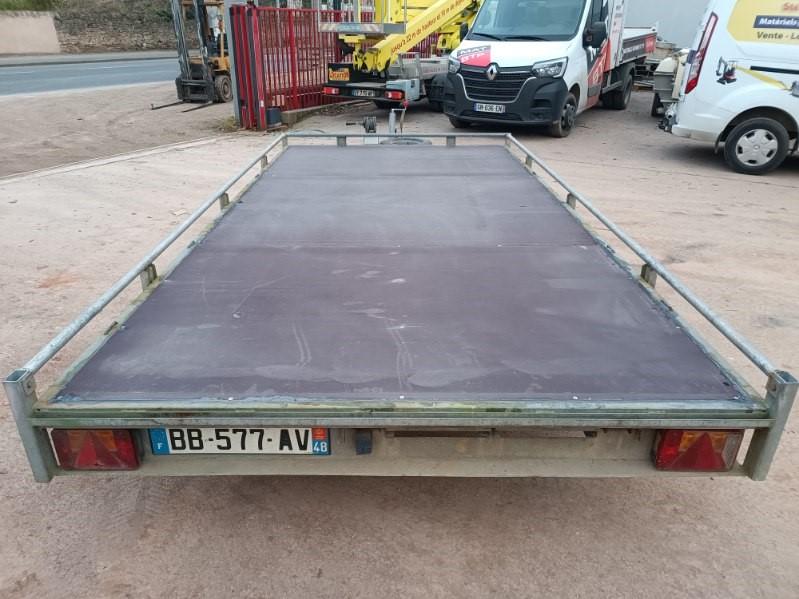 Remorque plateau d’occasion – Porte voiture EDUARD 2.7 tonnes 4.00m x 1.95m plancher neuf