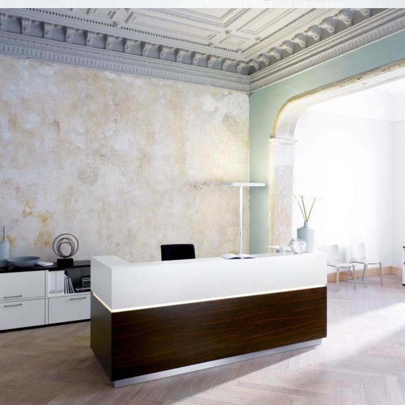 Comptoir d'accueil INTRO - Banque d'accueil avec dimensions sur mesure jusqu'à 2400mm