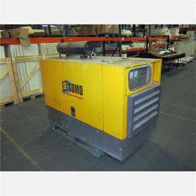 Groupe électrogène occasion SDMO CPM 35E 20 kVA capoté - 75 heures d'utilisation