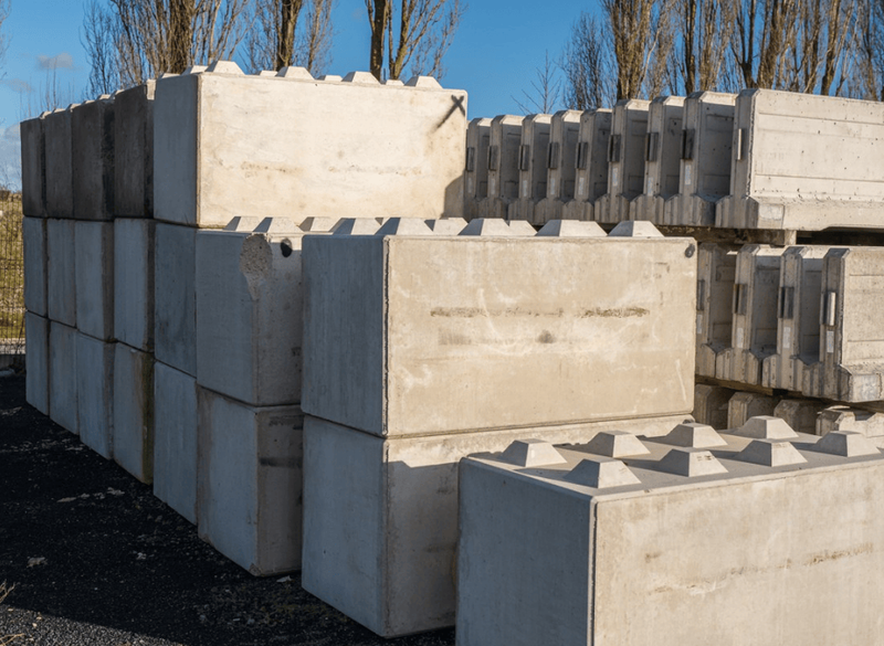 Bloc béton empilable - Modulable, robuste et recyclé, à la vente ou en location