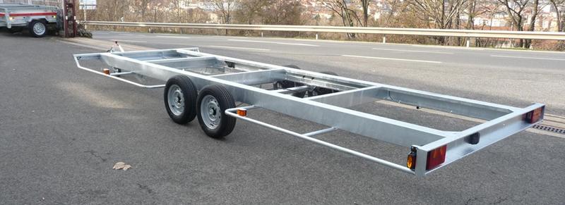 Fabrication de remorques sur-mesure - plateaux, fourgons, vestiaires, food-truck