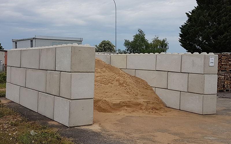 Bloc de béton empilable T1028 - 600x600x600 mm à 1800x600x600 mm - 500 à 1500 kg - Fabriqué en France