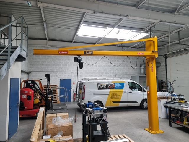 Potence triangulée - CMU de 63 kg à 2 T, portée de 2 à 8 m, hauteur de 3 à 6 m
