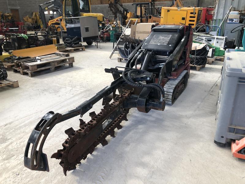 Trancheuse Ditch Witch pour porte outils - ouverture 150 mm, profondeur 1000 mm - référence TRANCH DITCH