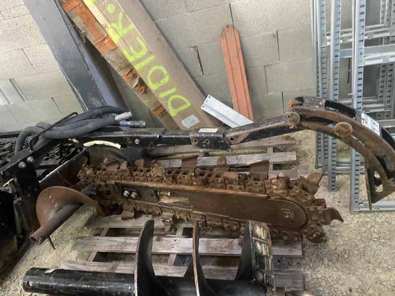 Trancheuse Ditch Witch pour porte outils - ouverture 150 mm, profondeur 1200 mm - référence TRANCH DITCH