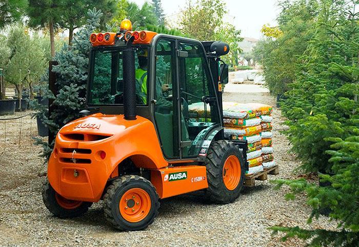 Chariot élévateur mat frontal C 150 H 4x2 - Encombrement réduit, bonne visibilité, transmission hydrostatique