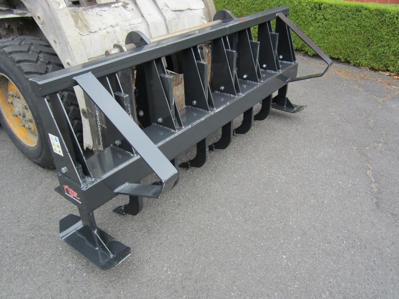 Scarificateur pour chargeuses SSL et chargeuses articulées - pieds de profondeur réglables - ref 08.FO.120-150