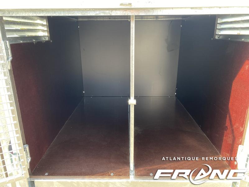Remorque pour 2 chiens BW Trailers - 1 essieu, PTAC 500 kg, dimensions 130 x 100 x 80 cm