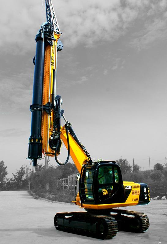 Foreuse Geax EK90 - forage KELLY et CFA jusqu'à 1500 mm et 31 mètres