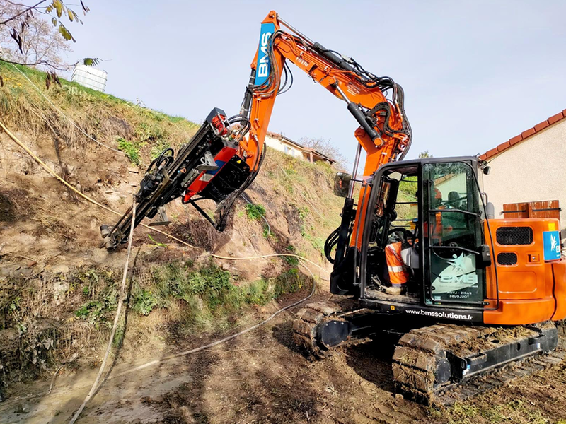 Pelle 9T avec glissière de forage Wimmer - location, chenilles caoutchouc, hauteur de forage 7m