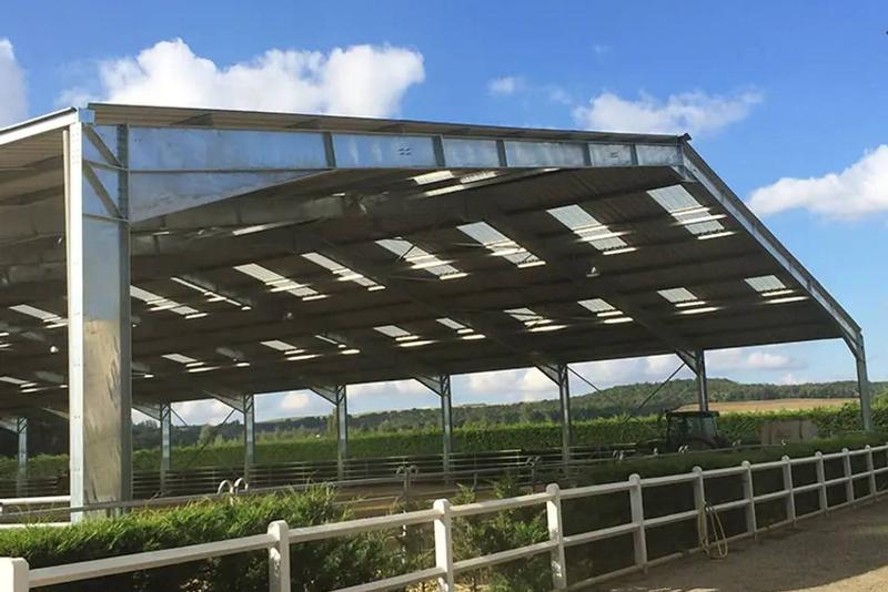 Carrière équestre en kit de 1 240m² - bi-pente (16%), 20,6m x 60m