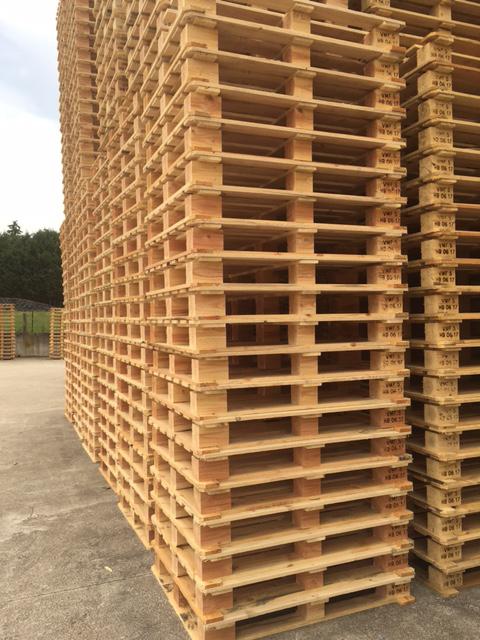 Palettes VMF neuves - Palette VMF D3071 - 1200x1000 mm - 7 planches de 18 mm - Charge utile 1000 kg