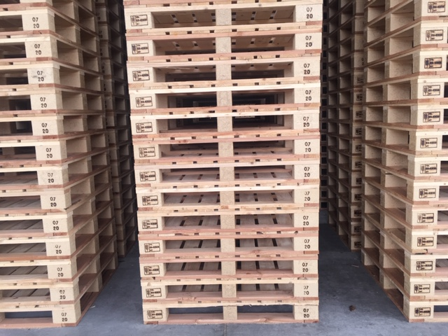 Palettes Export bois pour l'exportation - Dimensions 1200x1000mm - Traitée NIMP 15 - Structure Douglas et Epicéas