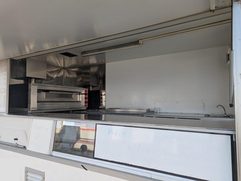 Camion pizza Renault Master 4m20 – Four GGF + Tour réfrigéré – 1141