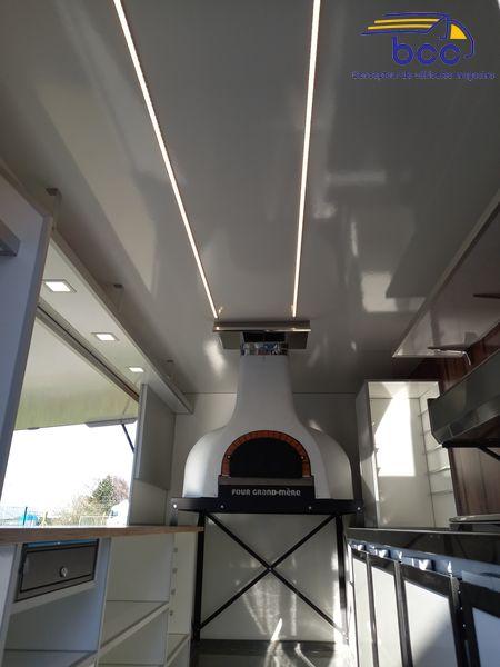 Foodtruck Pizza Bois – Type HY – Four Grand-Mère – Véhicule Vintage – 1159