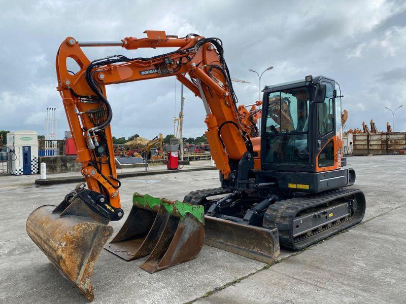 Pelle sur chenilles DOOSAN DX 85 R - 2021, 8 tonnes, 1100h, référence P1243