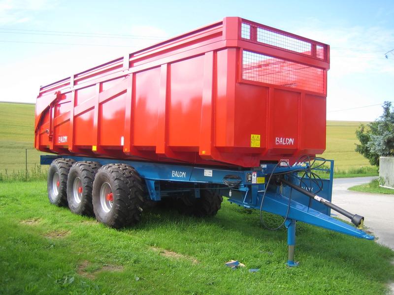 Benne semi-portée monocoque B245 - 28 m³, 24 T, 3 essieux 130, châssis 300x100