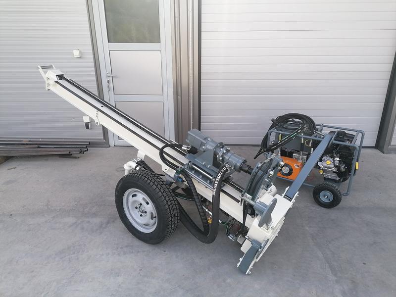 Foreuse autonome hydraulique Compact Hydro RIG - forage jusqu'à 100 mètres - géothermie, géotechnique