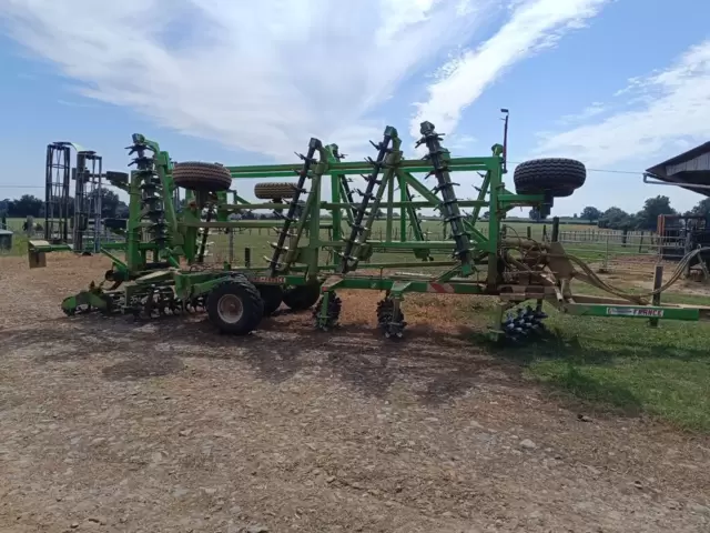 Déchaumeur à disques Duro COMPIL 500 - 5 m de travail, 2 m50 de transport, 6 t500, 576 beches, 8 roues 870/300