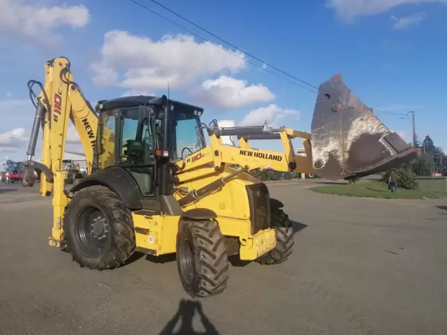 Tracto-pelle New Holland B110C année 2020 - 2000 heures - sans godet arrière