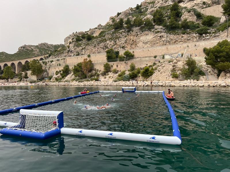 Terrain de water-polo gonflable Eco Création - dimensions standards 20 x 12 m ou 20 x 10 m