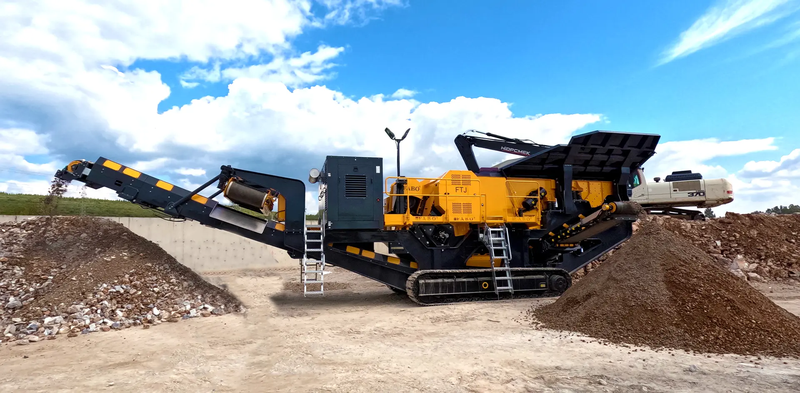FTJ-14-80 Concasseur à Mâchoires Mobile sur Chenilles - Capacité 400-700 t/h, Alimentation 820 mm