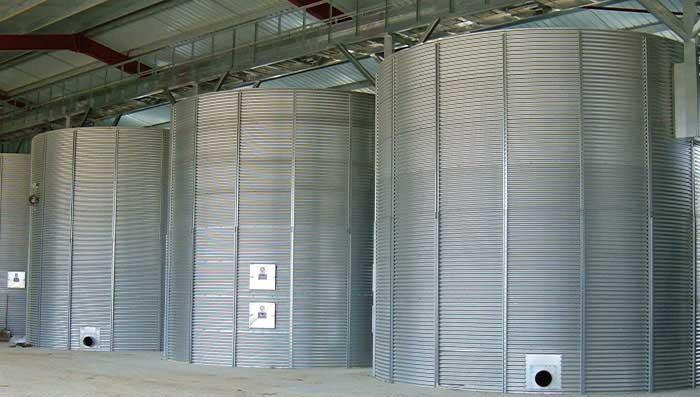 Silo à grain intérieur - fond plat ou conique, stockage jusqu'à 350 t