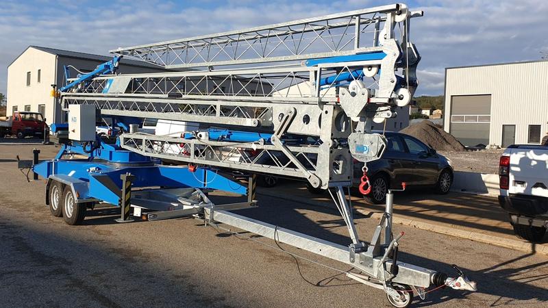 Grue MIDI LT14 - 14.20 mètres - Location et vente - 1500 kg à 3.70m - 350 kg à 14.20m