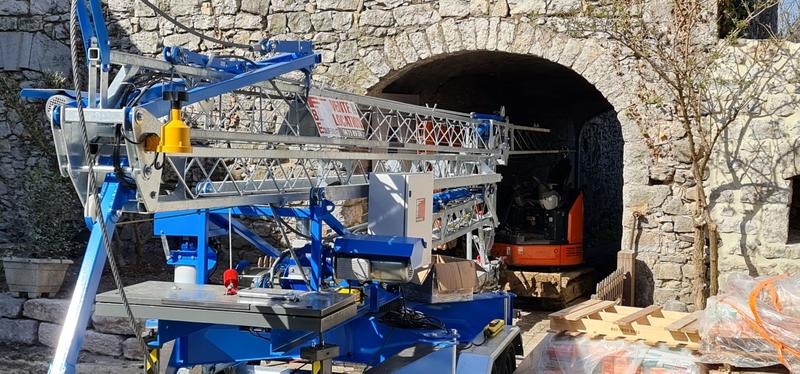 Grue MIDI 12.12 / LT 12 PLUS RD - 13,50m - tractable par véhicule léger - 15 min de montage