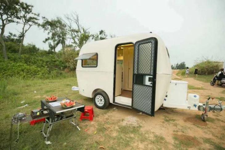 Remorque de voyage légère VR - Dimensions 4780 × 2240 mm - Poids 1840 kg - Frein électrique
