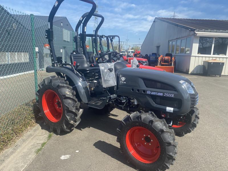 Tracteur agricole BRANSON 2500L BLACK EDITION - 24CV - 4RM - Boite mécanique 6x2 - Réf. 2500LBLACK