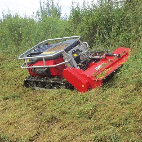 Débroussailleuse de pente TIMAN RC1000 radio-commandée - Tondeuse avec chenilles suspendues et fléaux Y