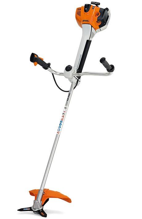 Location de débroussailleuse - 1,80 m de long, 2 kW, 8,5 kg