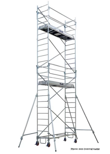 Echafaudage roulant intérieur location - hauteur L 2.10 m x 6.20 m plancher, surface utile 1.95 x 0.60 m