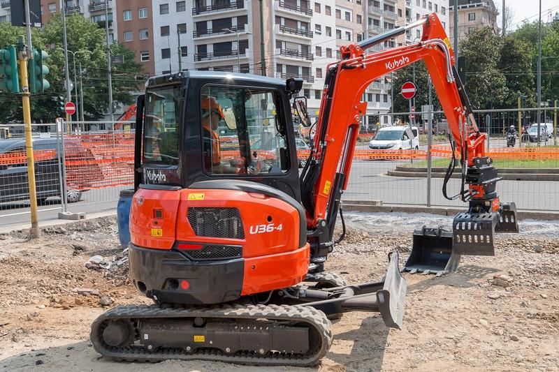 Mini pelle ARM 3,5t / 4,0t avec 3 godets - structure ultra-compacte pour espaces exigus