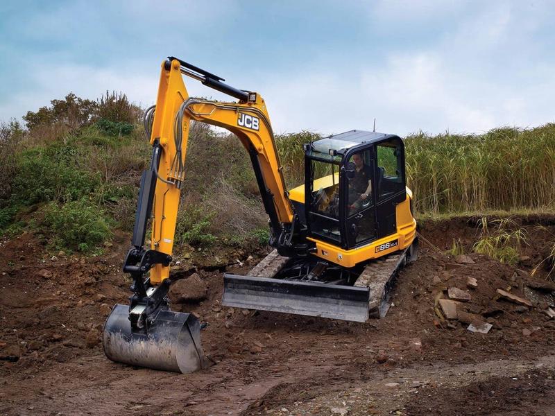 Mini Pelle JCB 86C - 8 tonnes, profondeur de fouille 4,372 m, déport conventionnel, produit neuf